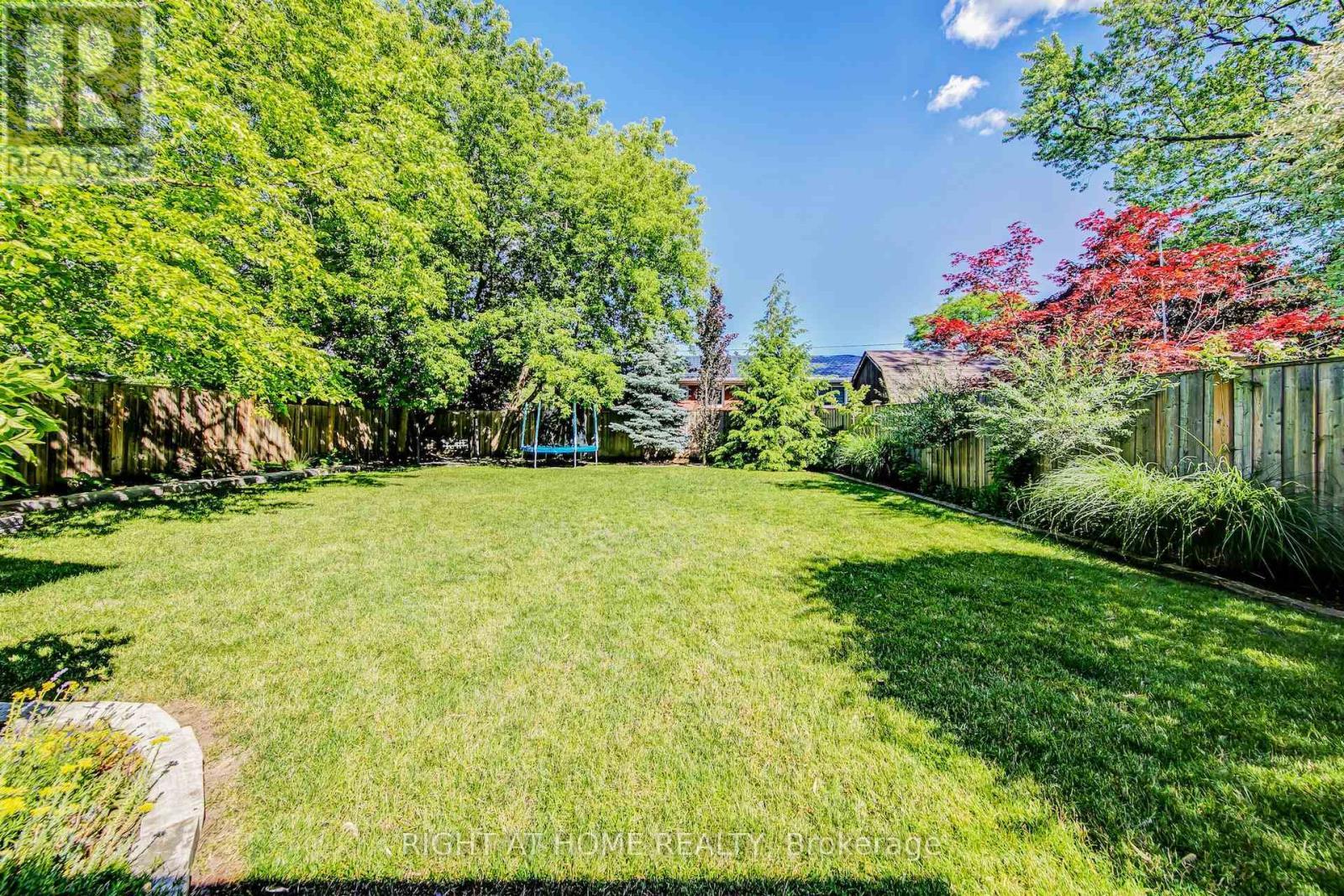 484 Avonwood Drive, Mississauga, ON - Outdoor