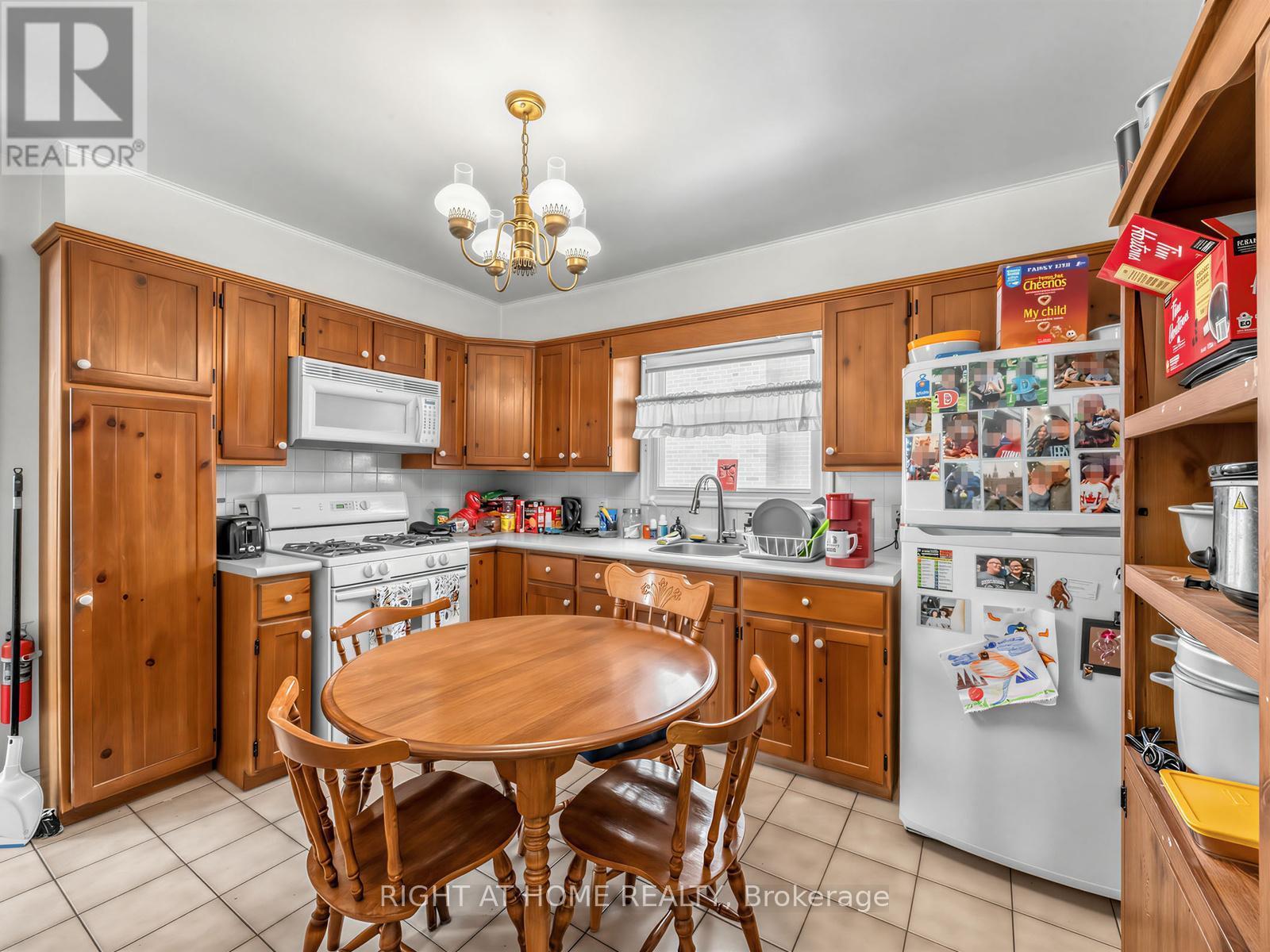 524 Colborne Street E, Oshawa, ON - Indoor Photo Showing Kitchen With Double Sink