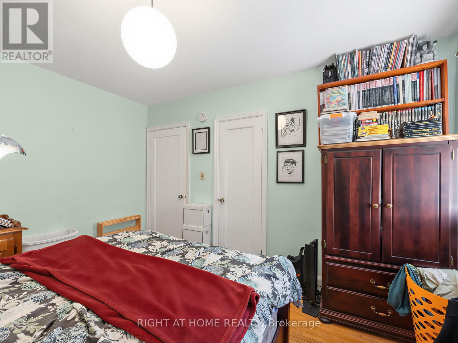 524 Colborne Street E, Oshawa, ON - Indoor Photo Showing Bedroom