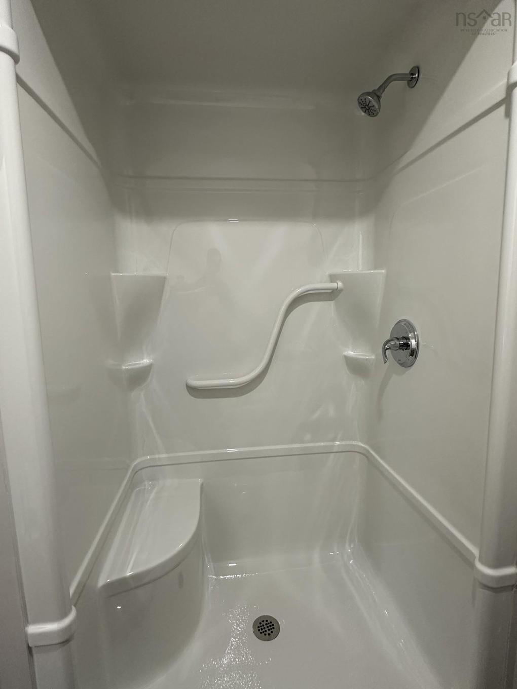 59 Fourteenth Street, Trenton, NS - Indoor Photo Showing Bathroom