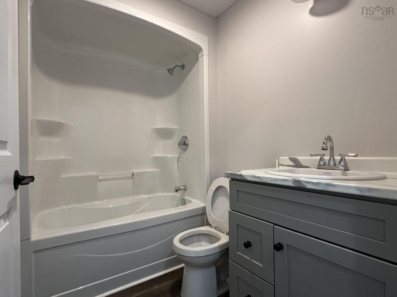 59 Fourteenth Street, Trenton, NS - Indoor Photo Showing Bathroom
