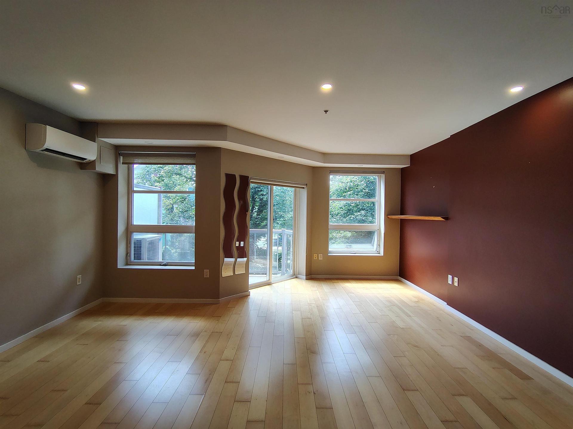 412 5221 Nora Bernard Street, Halifax, NS - Indoor Photo Showing Other Room