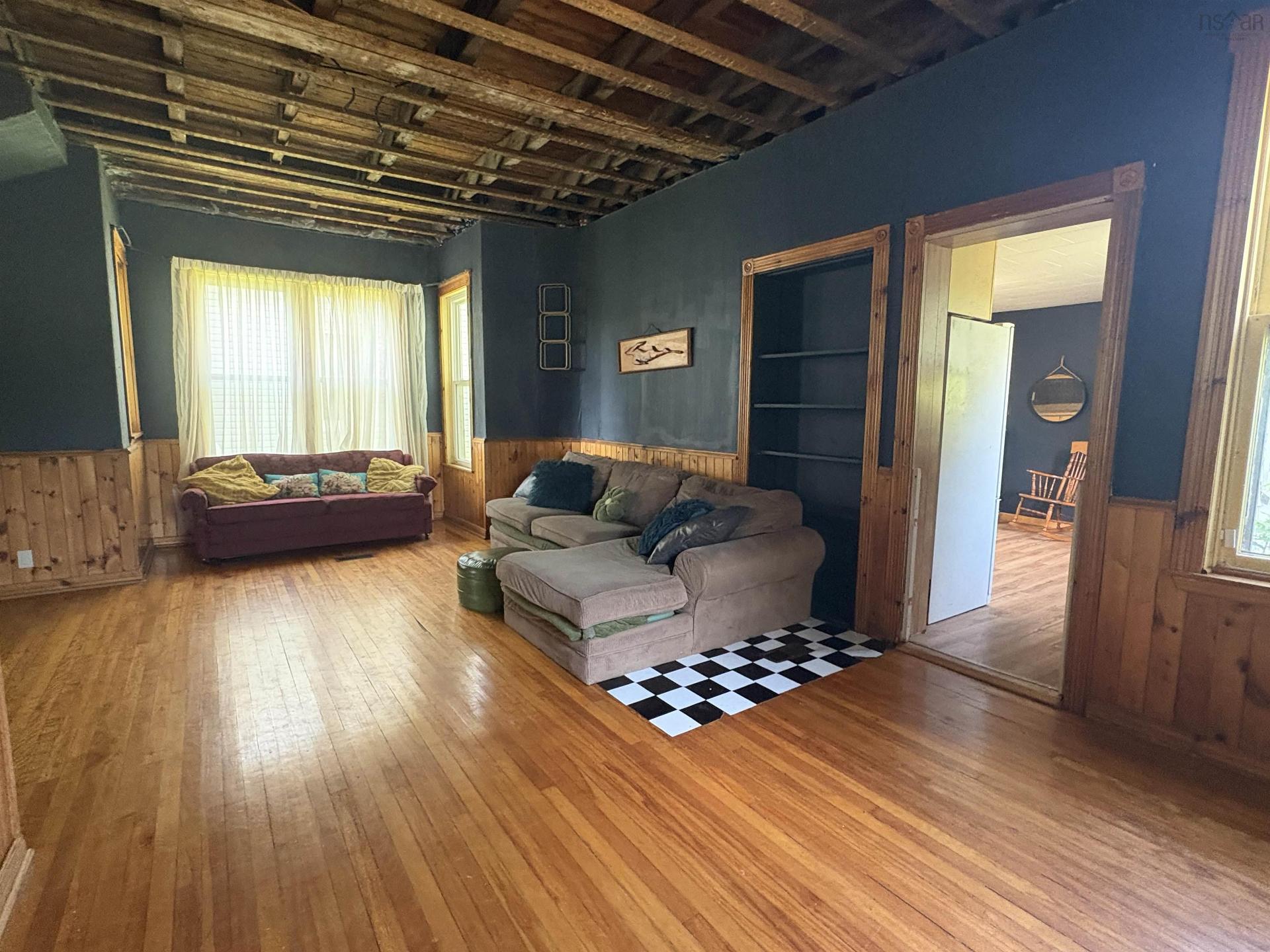 130 Mackay Street, Stellarton, NS - Indoor