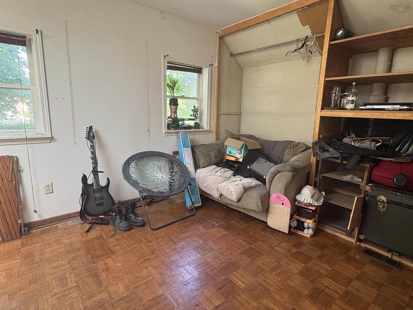 130 Mackay Street, Stellarton, NS - Indoor Photo Showing Living Room