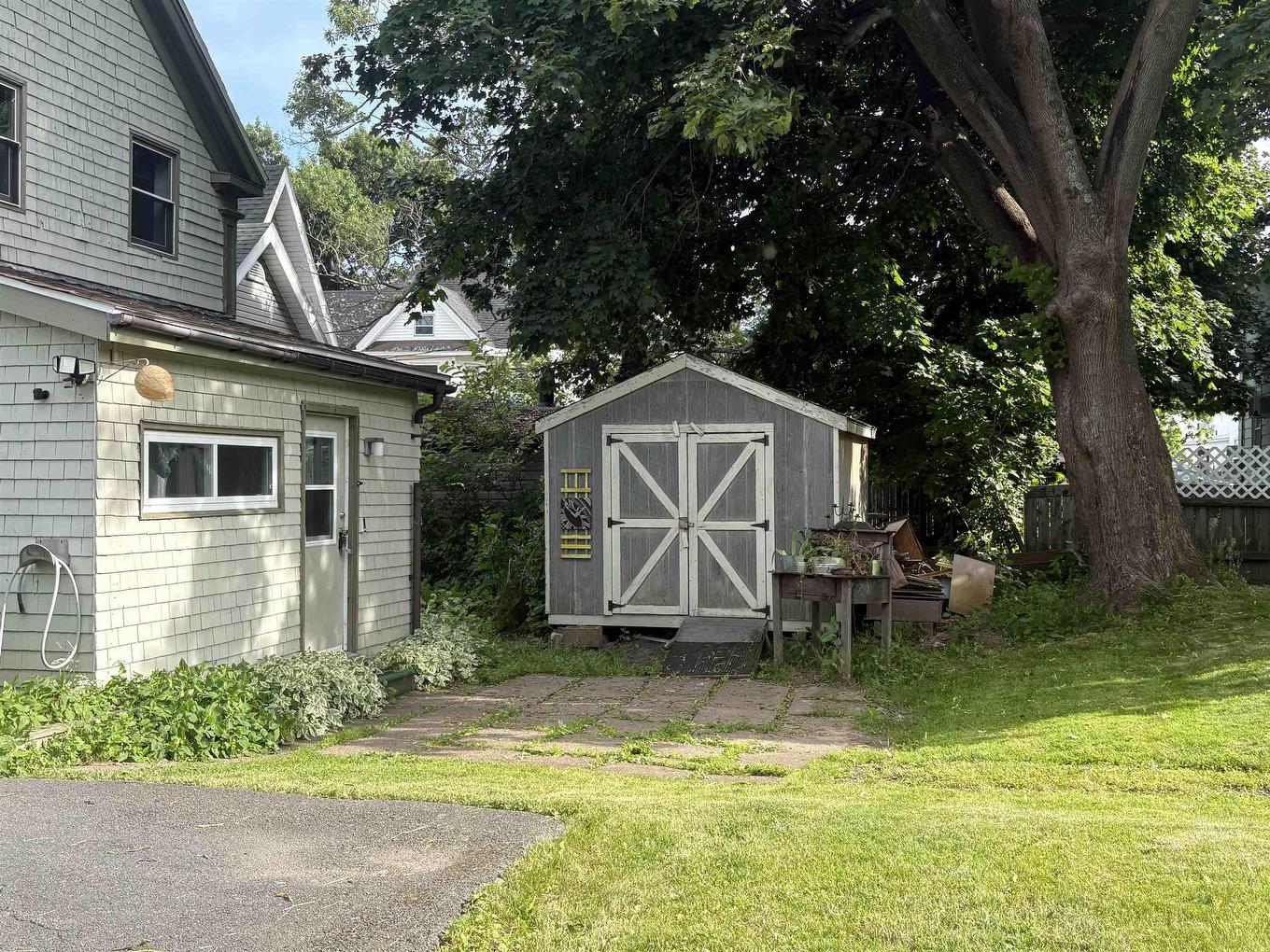 130 Mackay Street, Stellarton, NS - Outdoor
