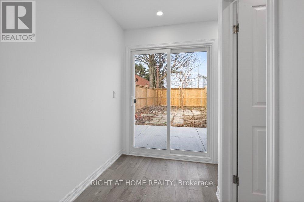 141 Ray Street N, Hamilton, ON - Indoor Photo Showing Other Room