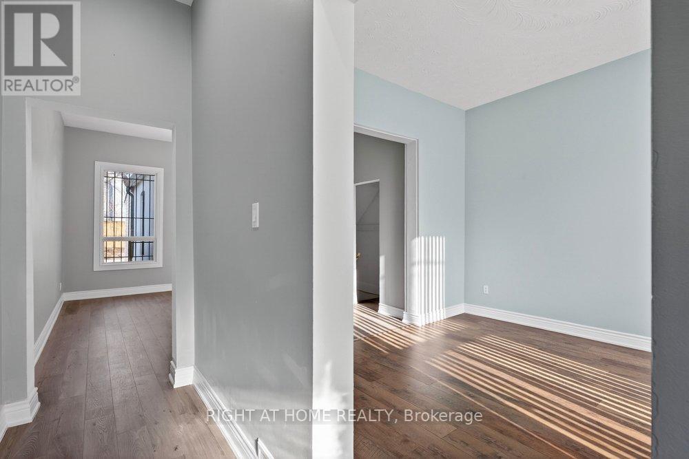 141 Ray Street N, Hamilton, ON - Indoor Photo Showing Other Room