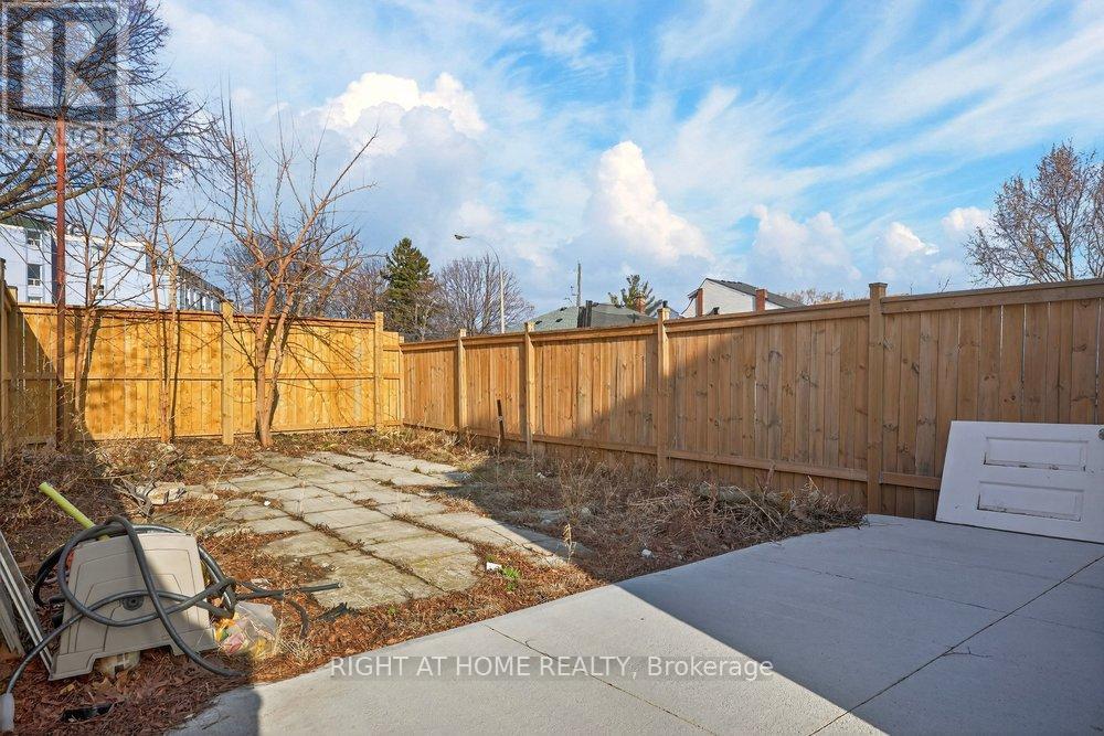141 Ray Street N, Hamilton, ON - Outdoor