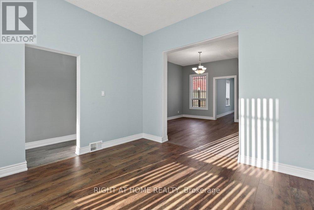 141 Ray Street N, Hamilton, ON - Indoor Photo Showing Other Room