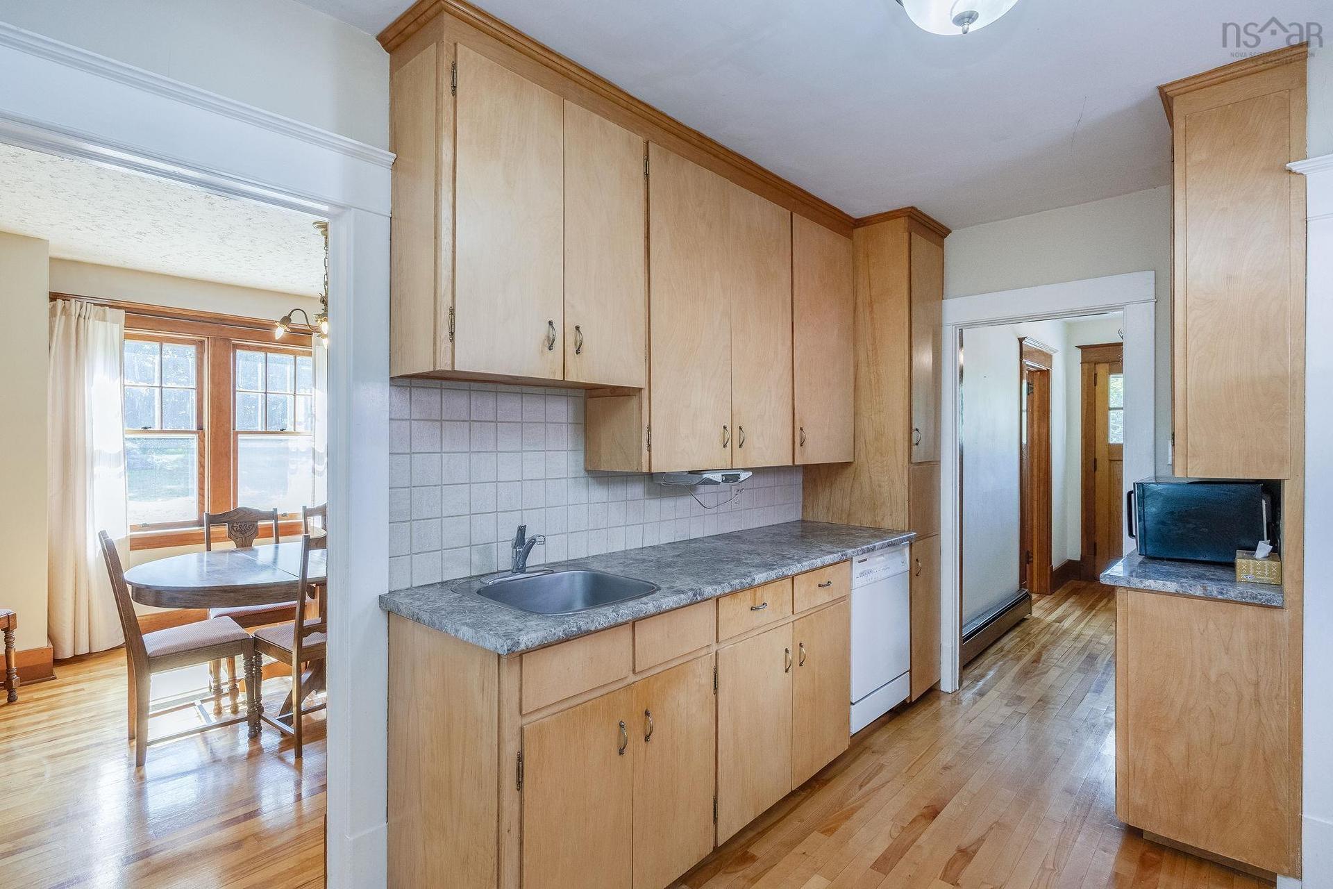 603 Sutherland Terrace, Kentville, NS - Indoor Photo Showing Kitchen