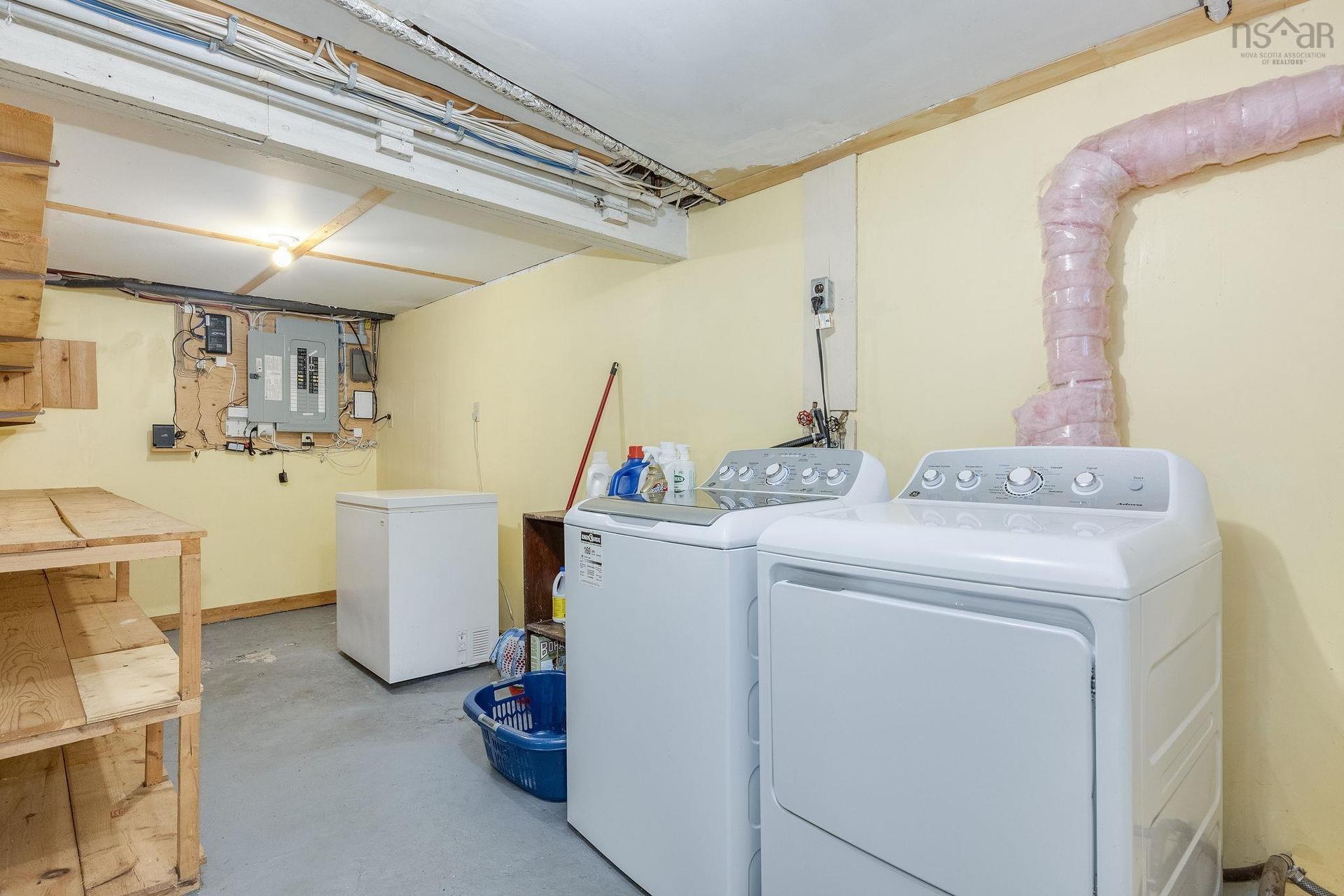 603 Sutherland Terrace, Kentville, NS - Indoor Photo Showing Laundry Room