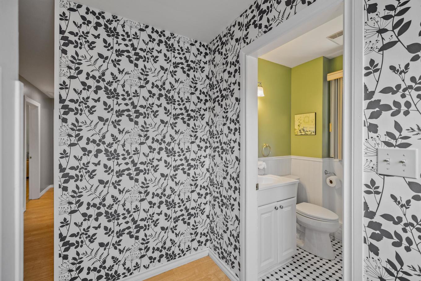 131 Nassau Street, Charlottetown, PE - Indoor Photo Showing Bathroom