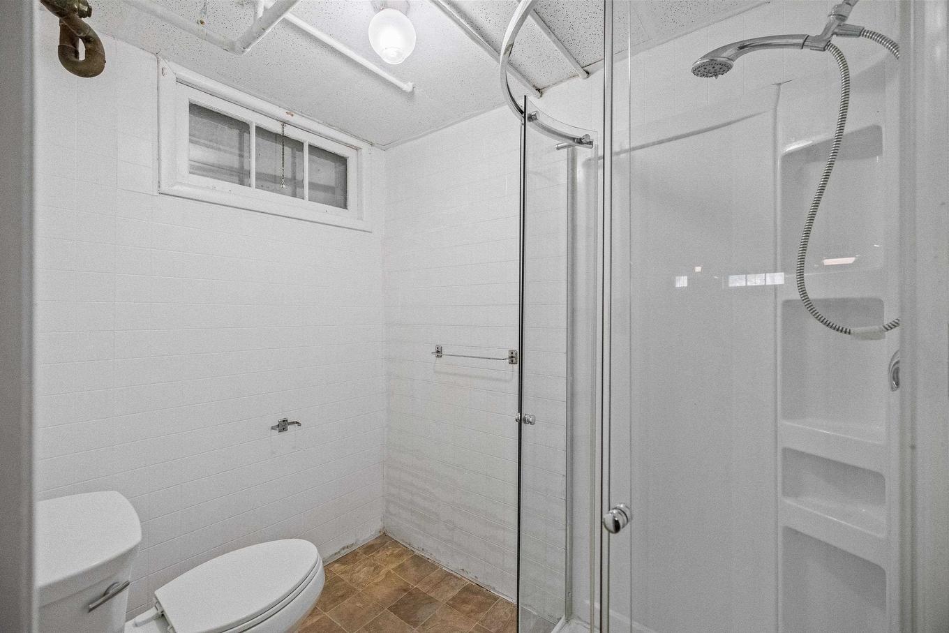 131 Nassau Street, Charlottetown, PE - Indoor Photo Showing Bathroom