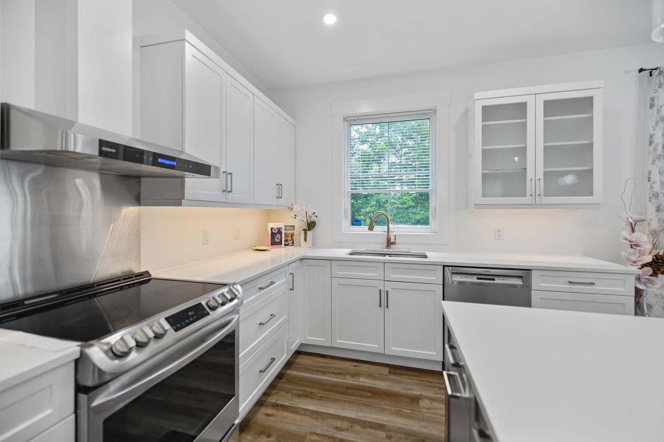 74 England Circle, Charlottetown, PE - Indoor Photo Showing Kitchen