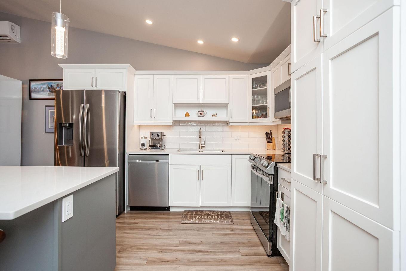 42 Beech Hill Avenue, Charlottetown, PE - Indoor Photo Showing Kitchen