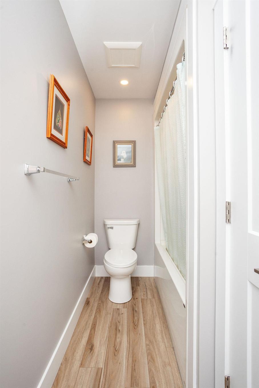 42 Beech Hill Avenue, Charlottetown, PE - Indoor Photo Showing Bathroom