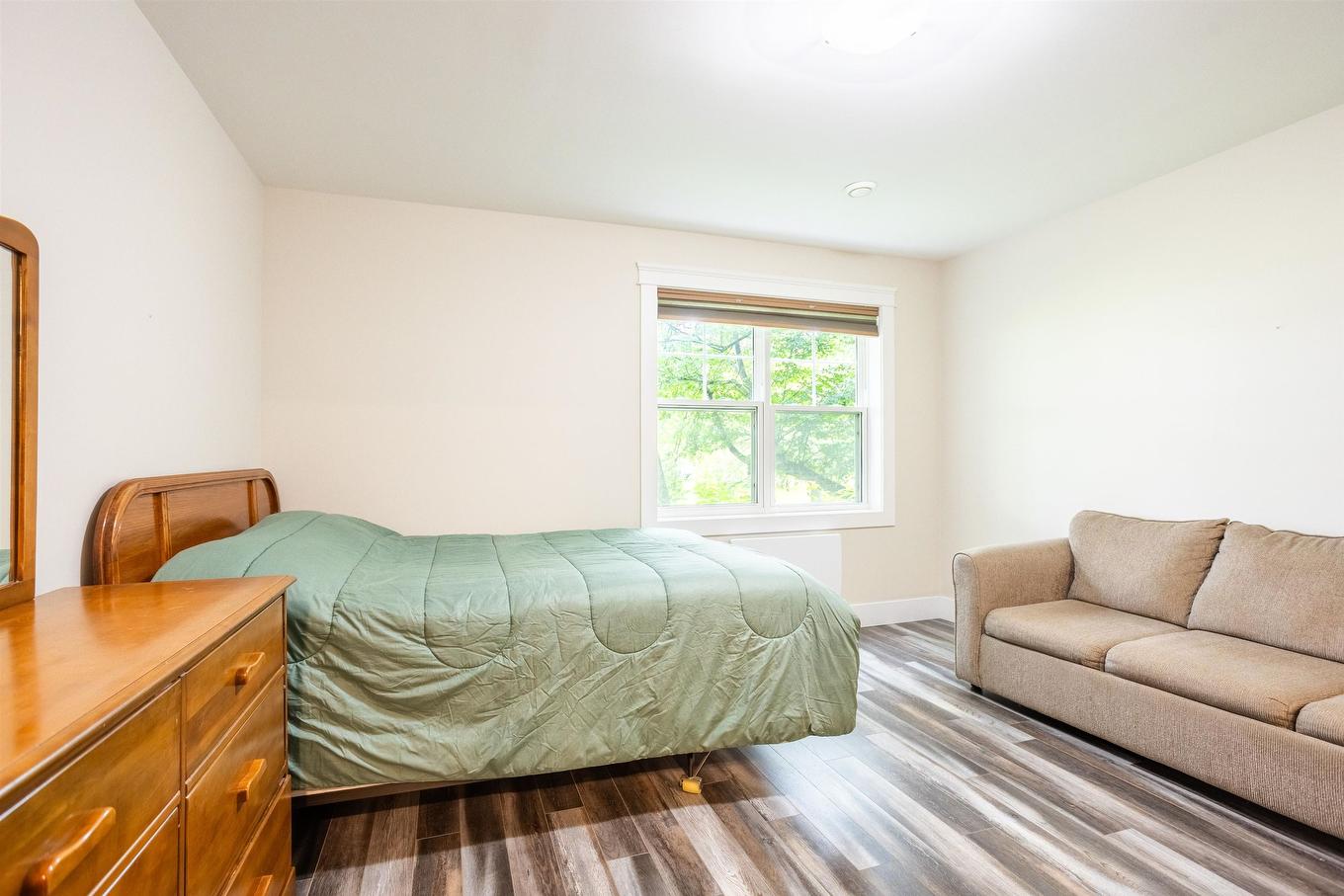 105 29 Stratford Road, Stratford, PE - Indoor Photo Showing Bedroom