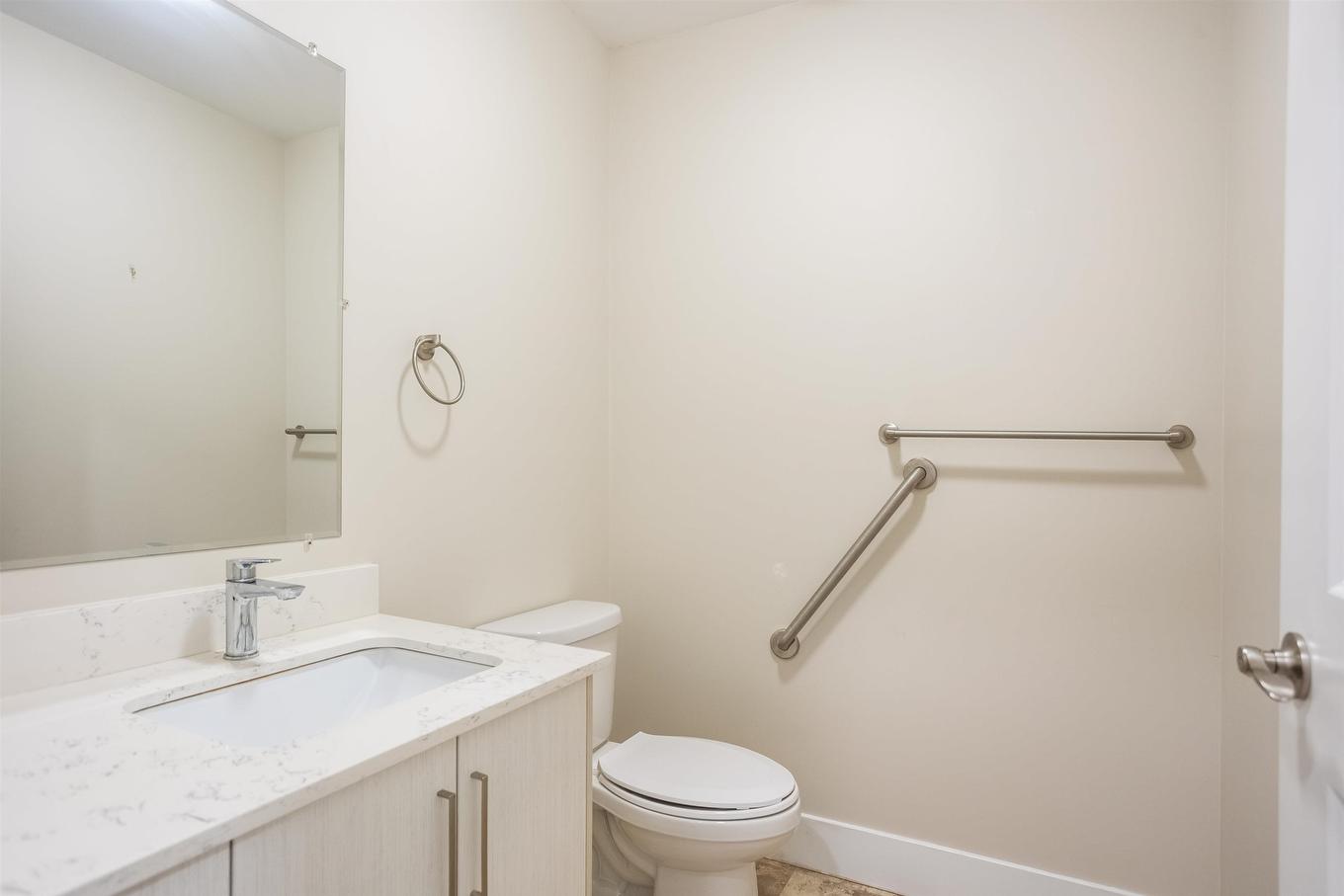 105 29 Stratford Road, Stratford, PE - Indoor Photo Showing Bathroom