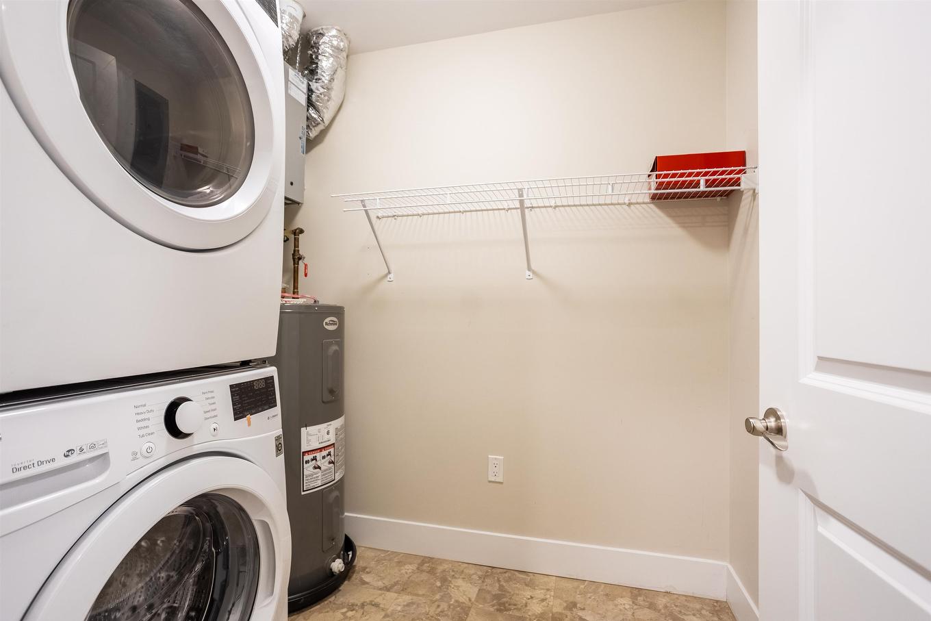 105 29 Stratford Road, Stratford, PE - Indoor Photo Showing Laundry Room
