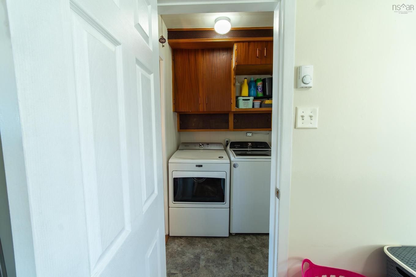 5 Edgewood Avenue, Amherst, NS - Indoor