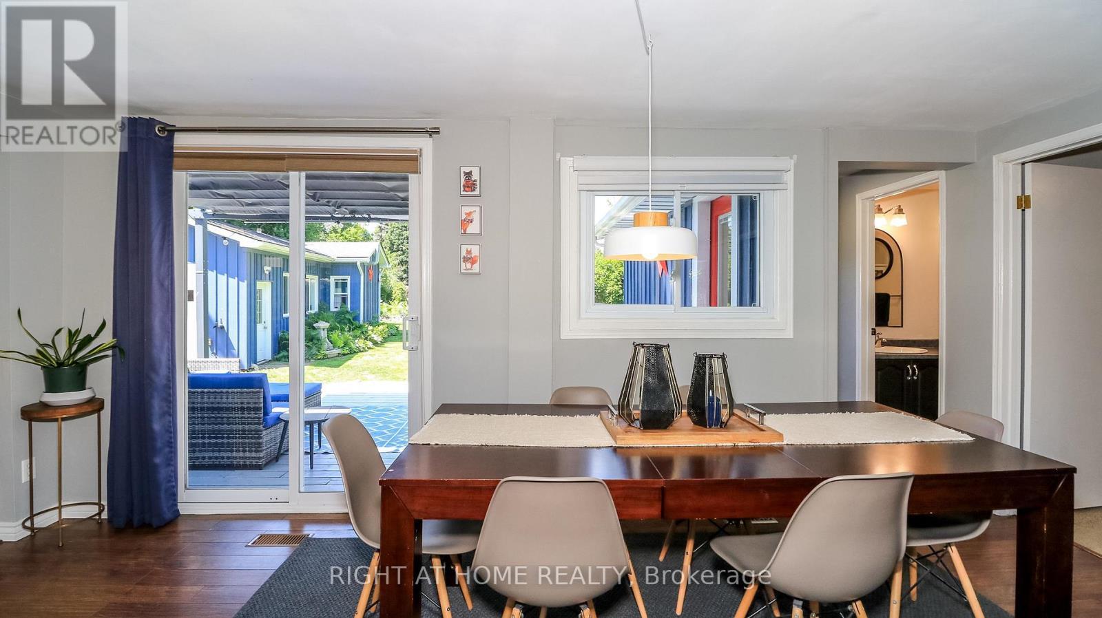 2988 25Th Sideroad, Innisfil, ON - Indoor Photo Showing Dining Room