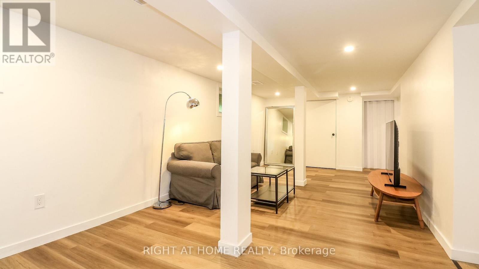 2988 25Th Sideroad, Innisfil, ON - Indoor Photo Showing Other Room
