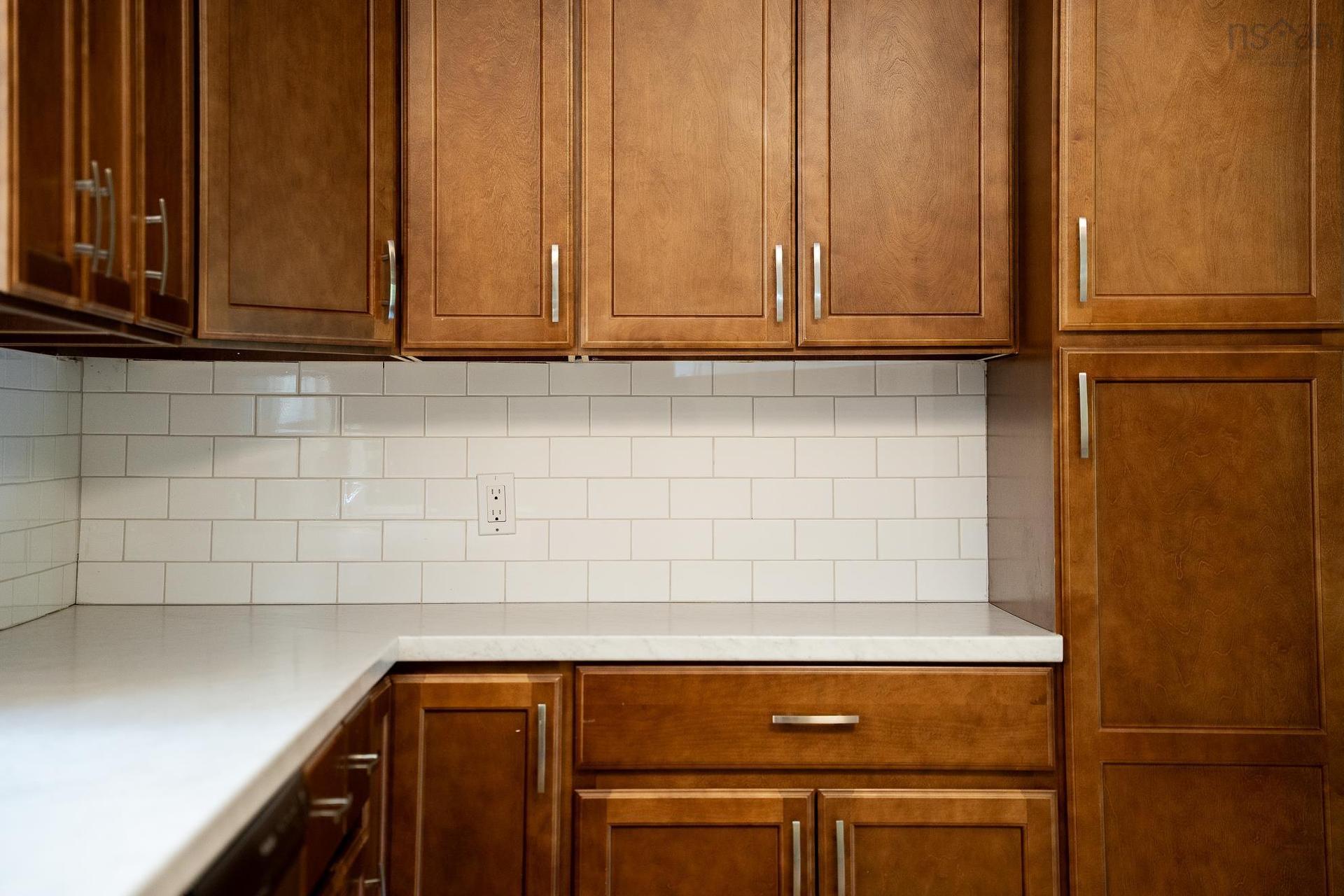 241 & 239 Lockview Road, Fall River, NS - Indoor Photo Showing Kitchen