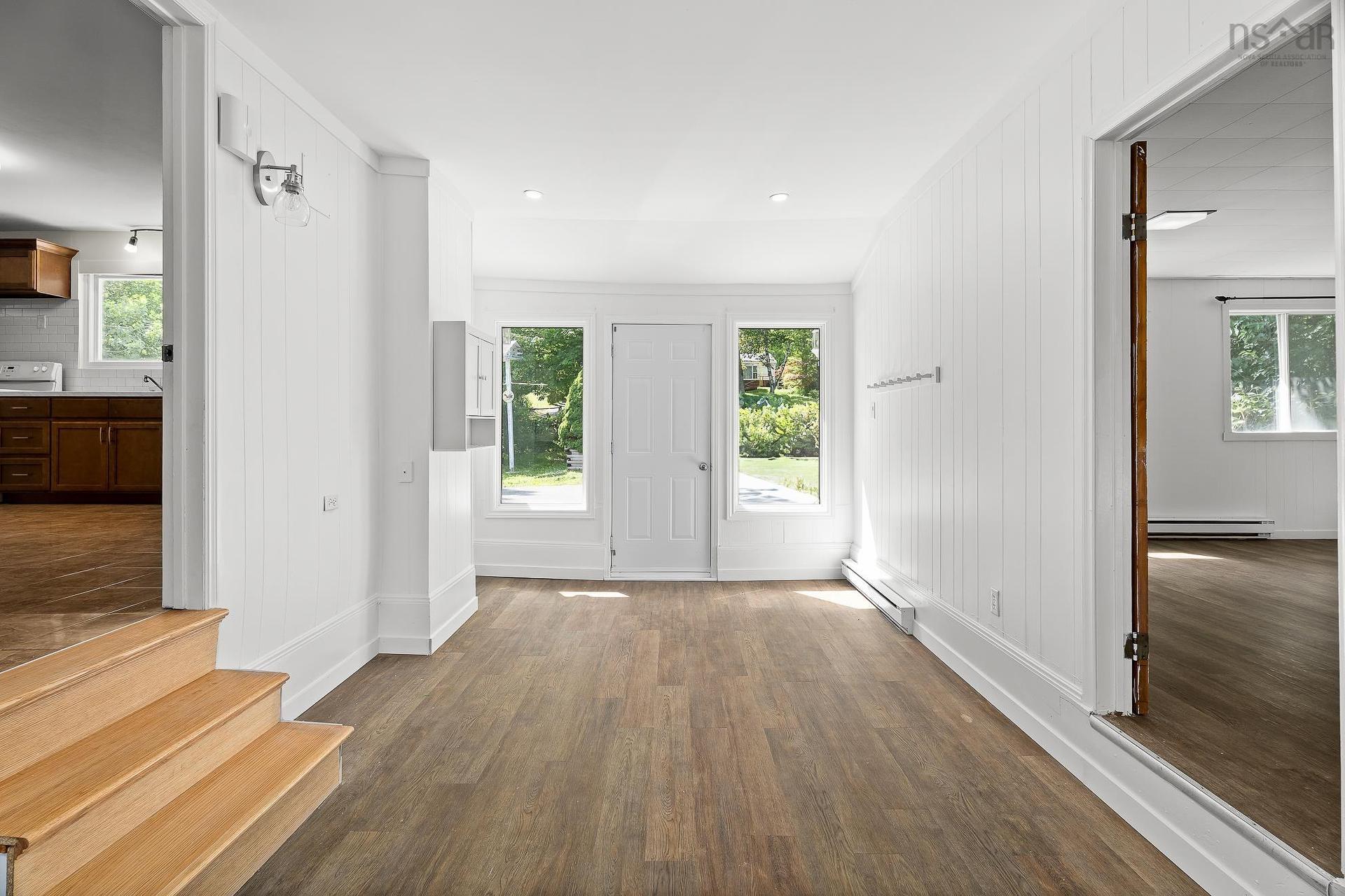 241 & 239 Lockview Road, Fall River, NS - Indoor Photo Showing Other Room