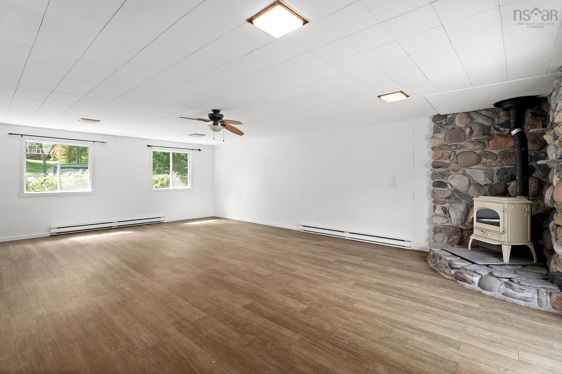 241 & 239 Lockview Road, Fall River, NS - Indoor Photo Showing Other Room