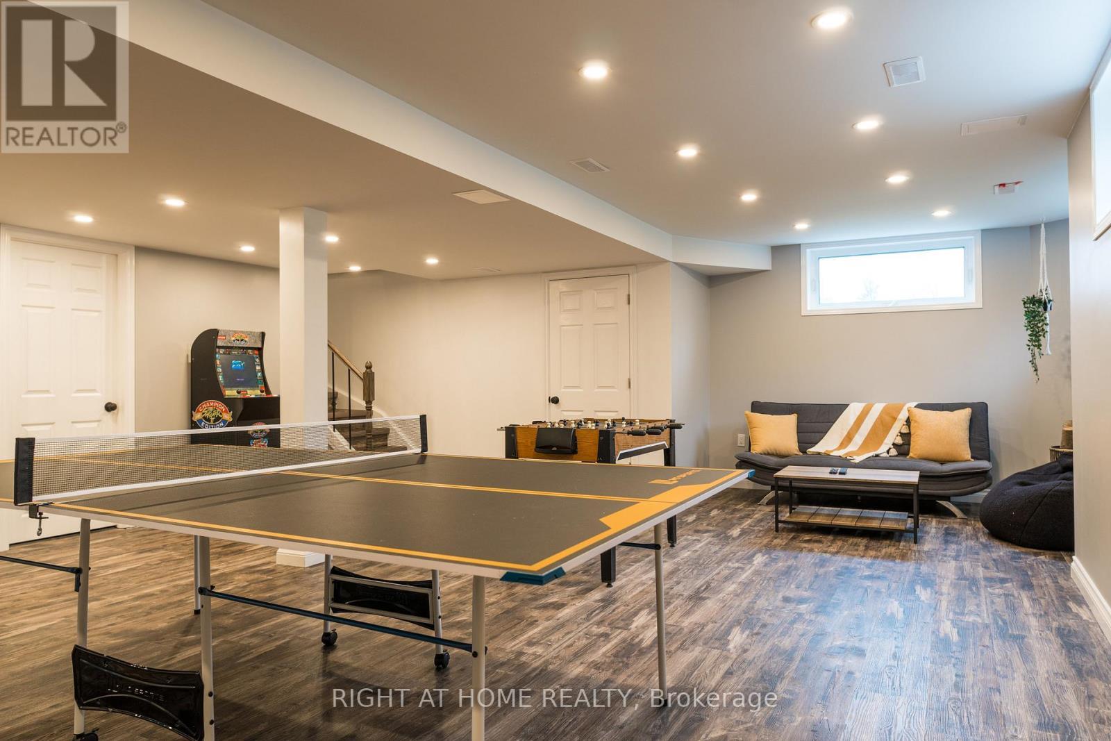 57 Old Trail Road, Tiny, ON - Indoor