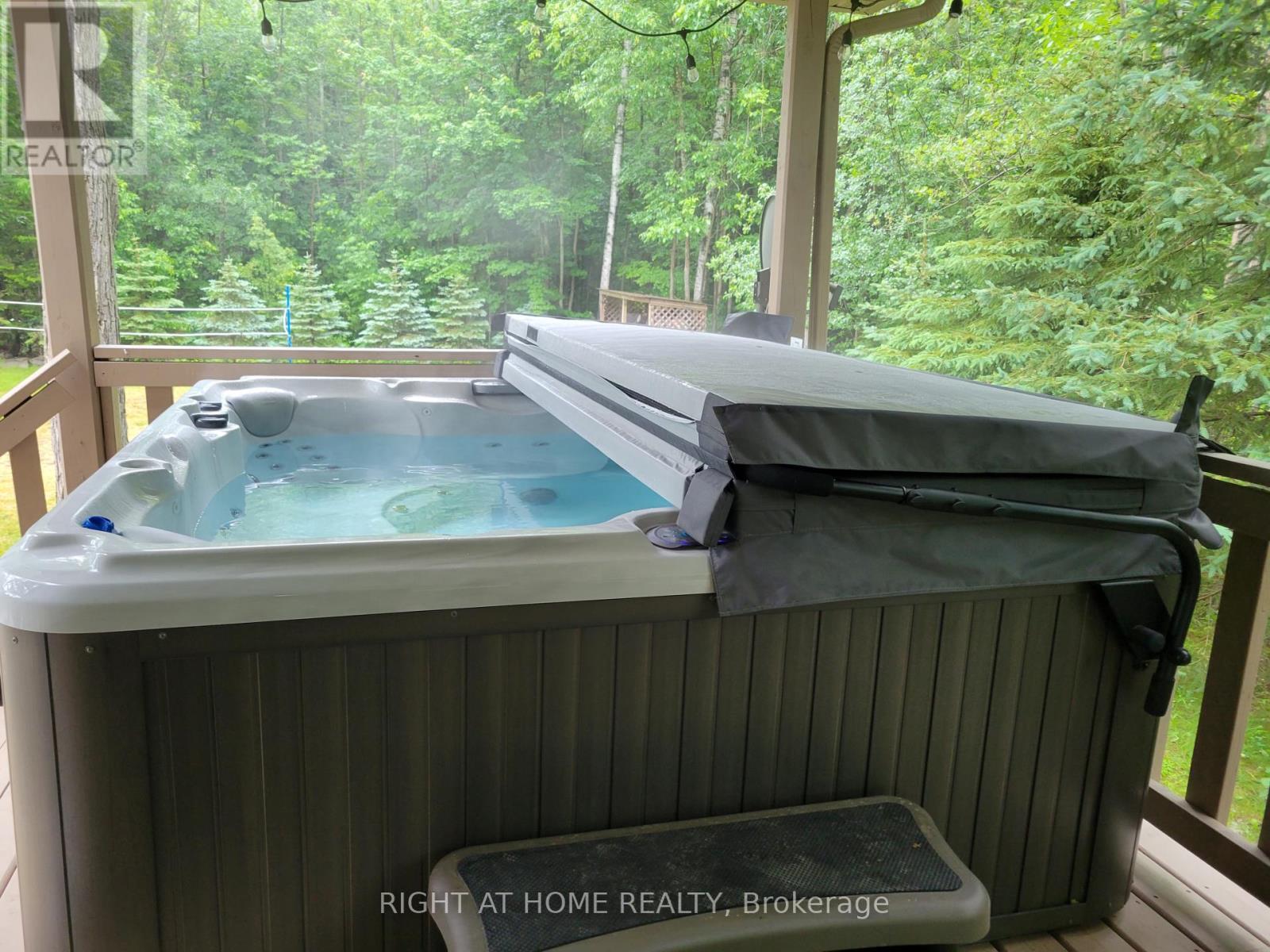57 Old Trail Road, Tiny, ON - Outdoor