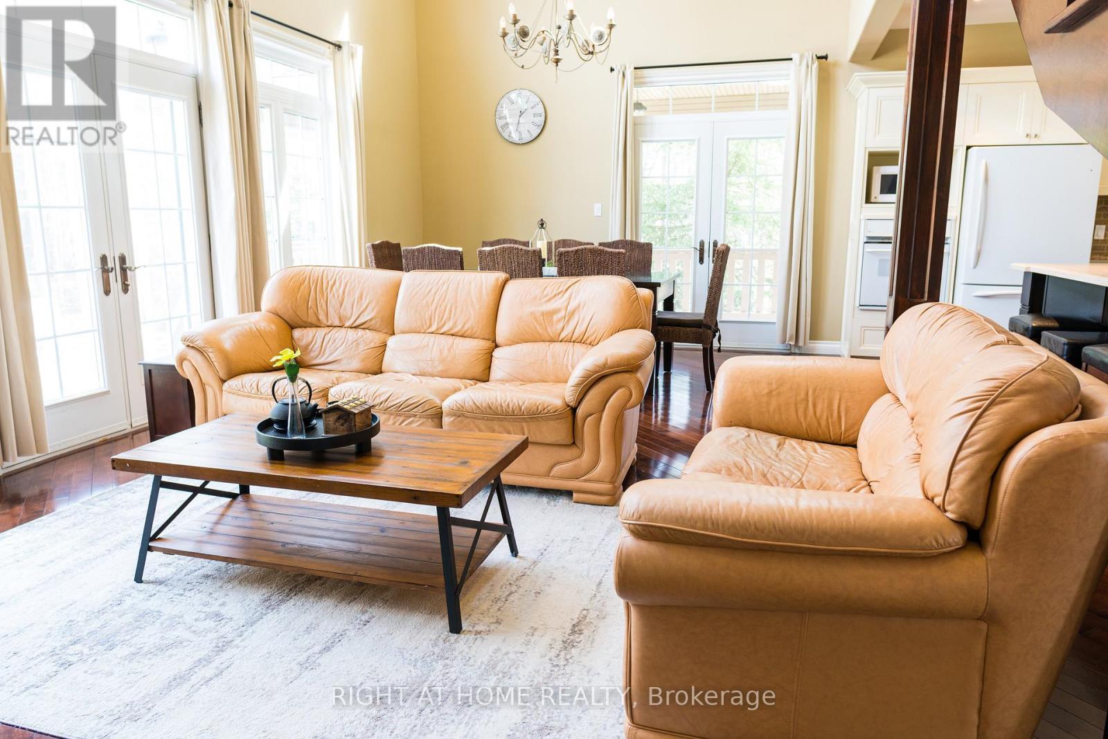 Living room - 57 Old Trail Road, Tiny, ON - Indoor Photo Showing Living Room
