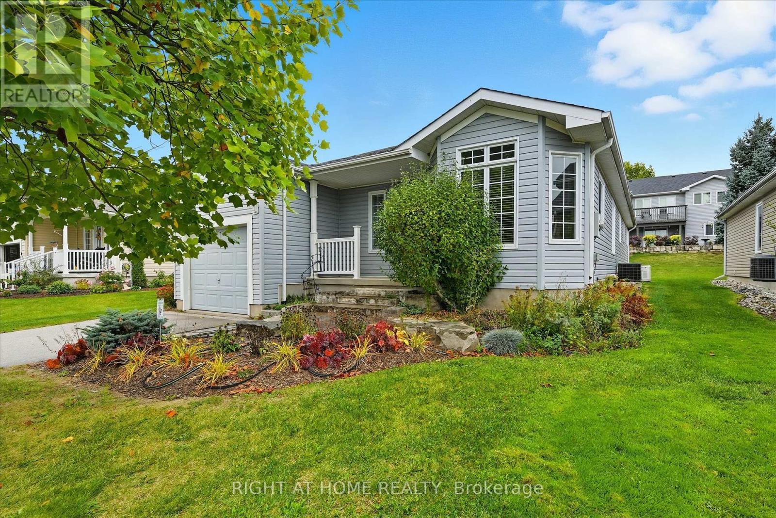 111 Gracehill Crescent, Hamilton, ON - Outdoor