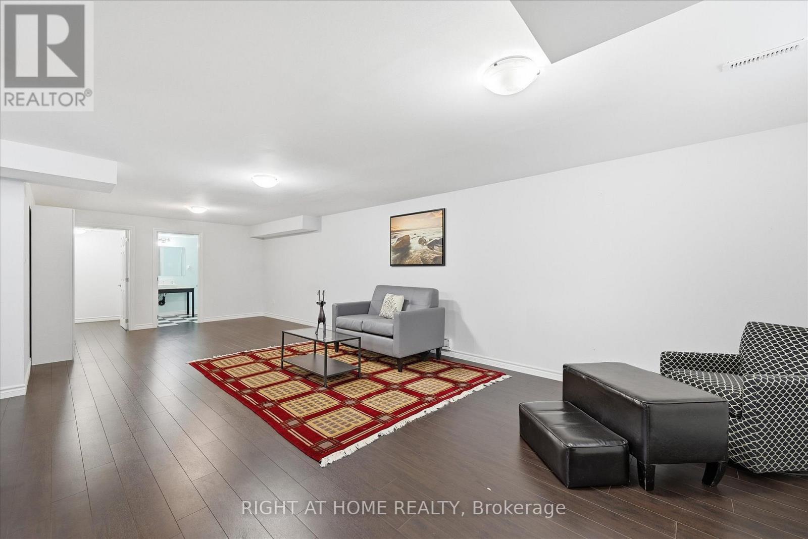 111 Gracehill Crescent, Hamilton, ON - Indoor Photo Showing Living Room