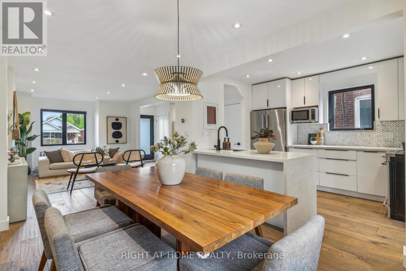 141 O'Connor Drive, Toronto, ON - Indoor