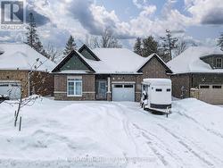 19 HILLCROFT WAY Kawartha Lakes, ON K0M 1A0