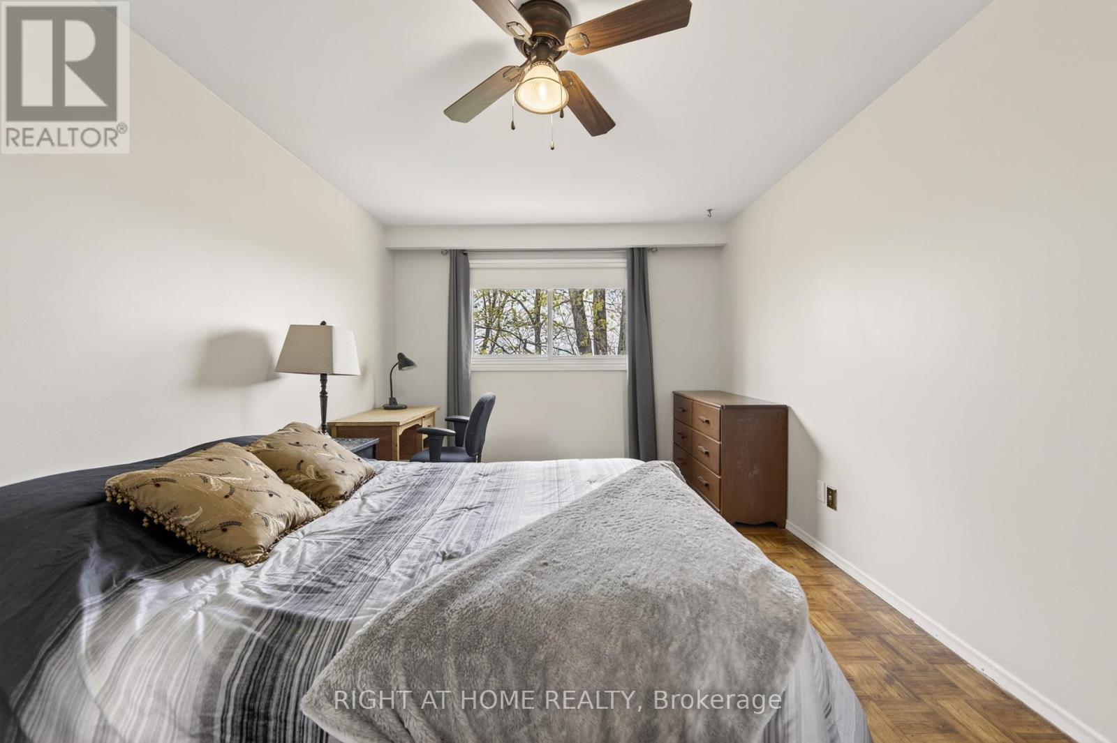 47 - 2 Bernick Drive, Barrie, ON - Indoor Photo Showing Bedroom