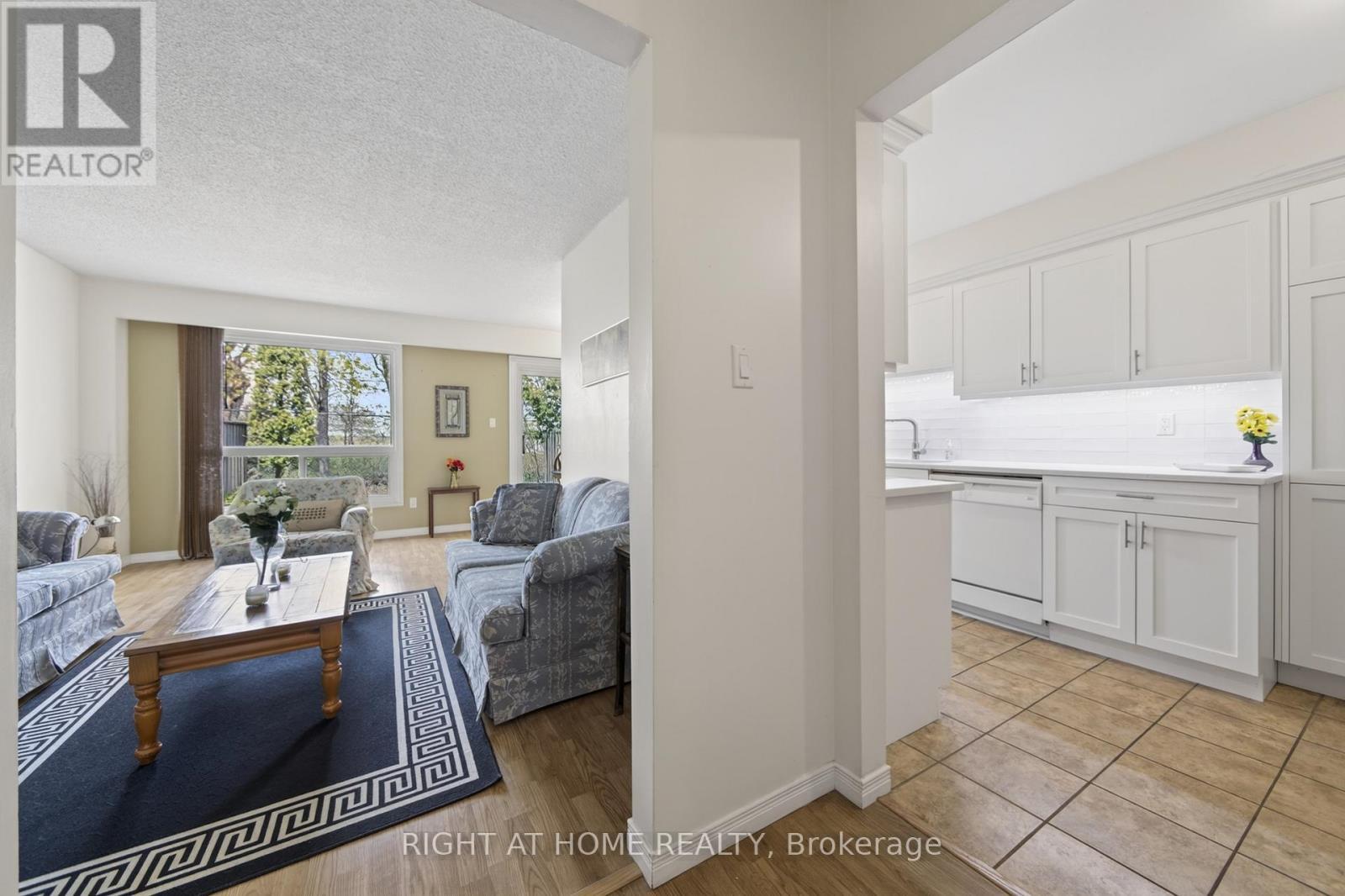47 - 2 Bernick Drive, Barrie, ON - Indoor