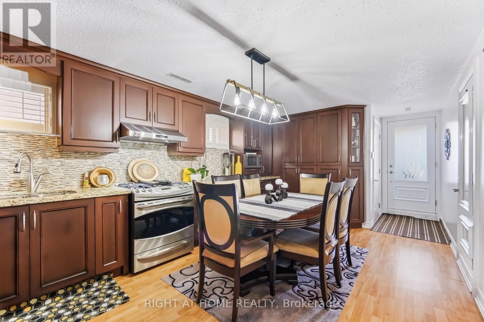 3938 Midhurst Lane, Mississauga, ON - Indoor