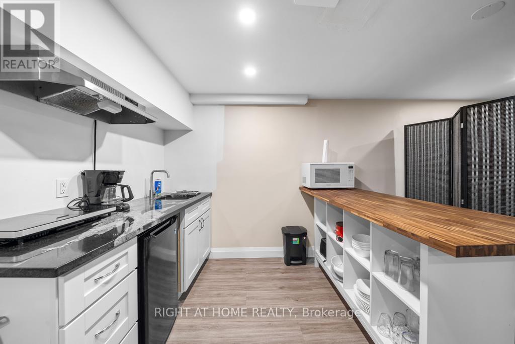494 Ferguson Avenue N, Hamilton, ON - Indoor Photo Showing Other Room