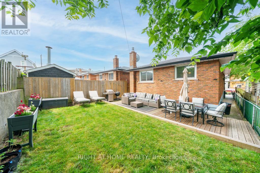 494 Ferguson Avenue N, Hamilton, ON - Outdoor