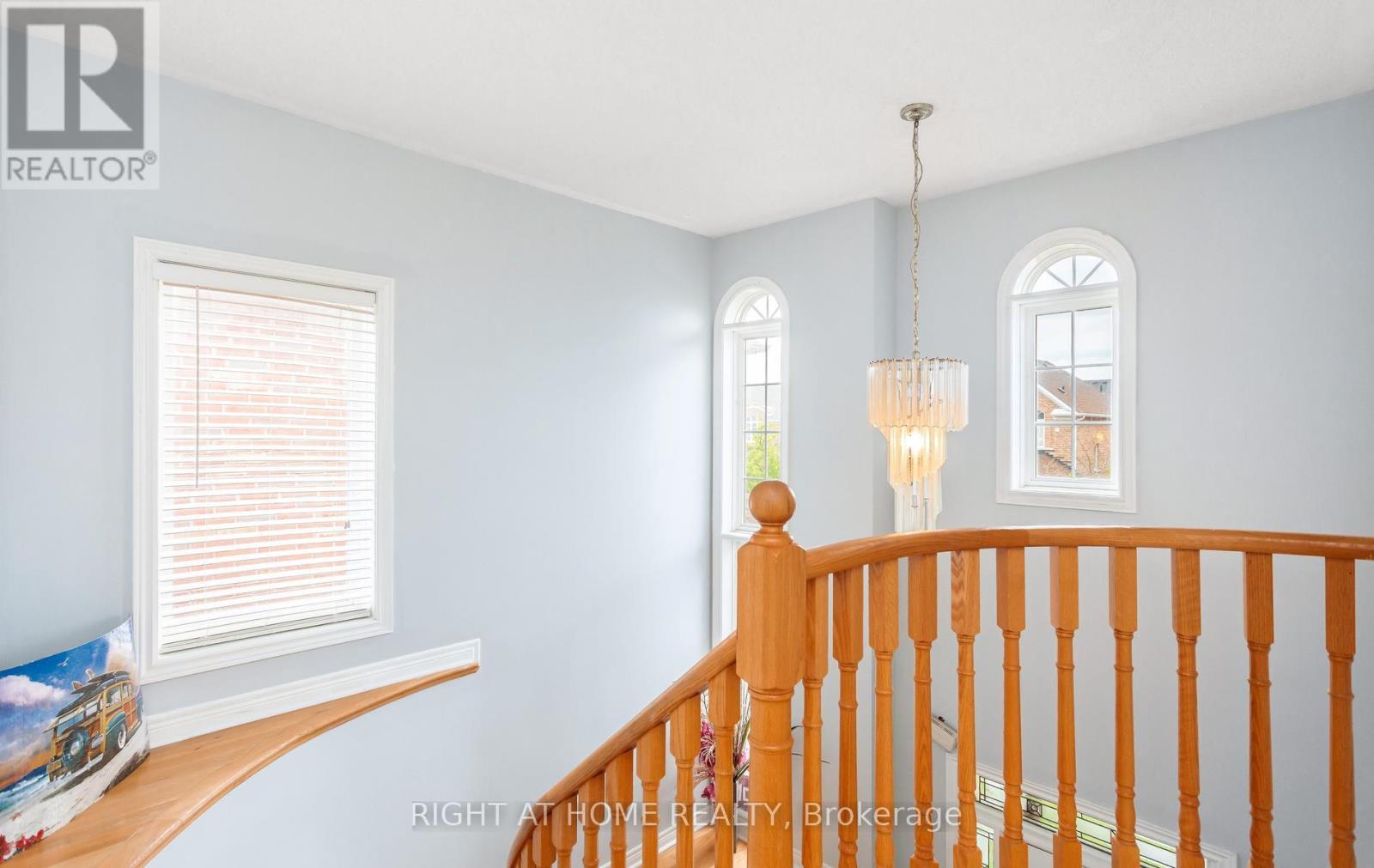 3852 Bloomington Crescent, Mississauga, ON - Indoor Photo Showing Other Room