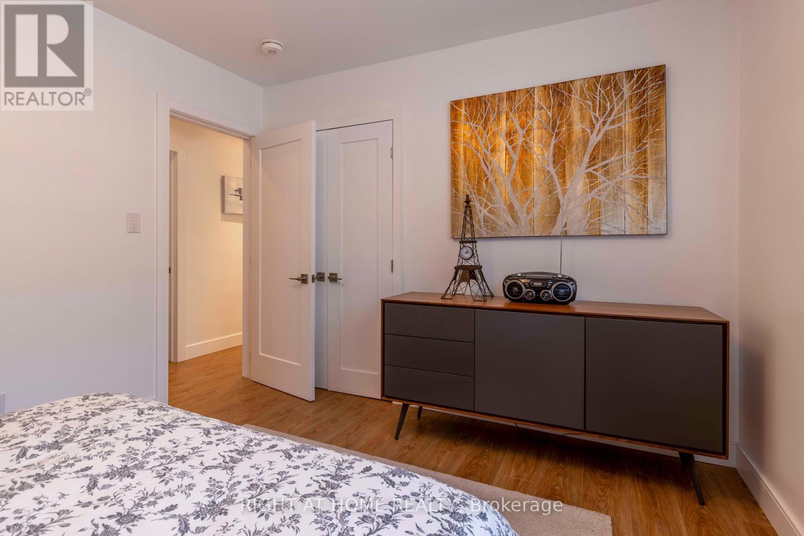 212 Lockhart Drive, St. Catharines, ON - Indoor Photo Showing Bedroom