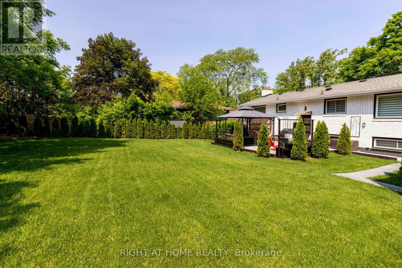 212 Lockhart Drive, St. Catharines, ON - Outdoor