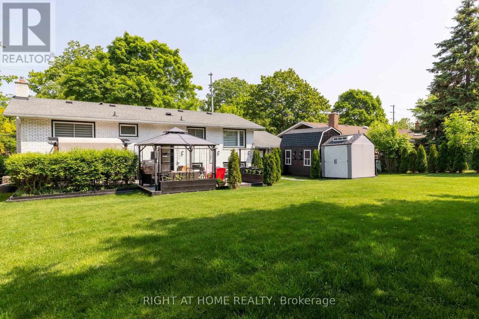 212 Lockhart Drive, St. Catharines, ON - Outdoor