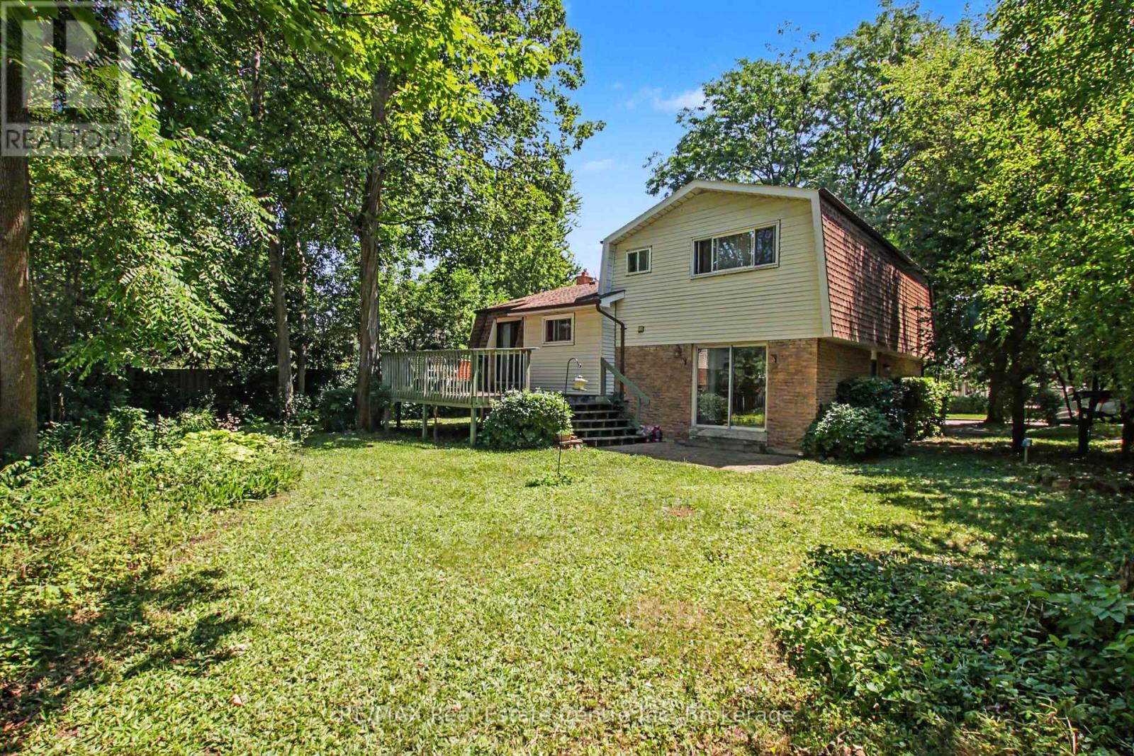 23 Northwood Crescent, Guelph (Willow West/Sugarbush/West Acres), ON - Outdoor