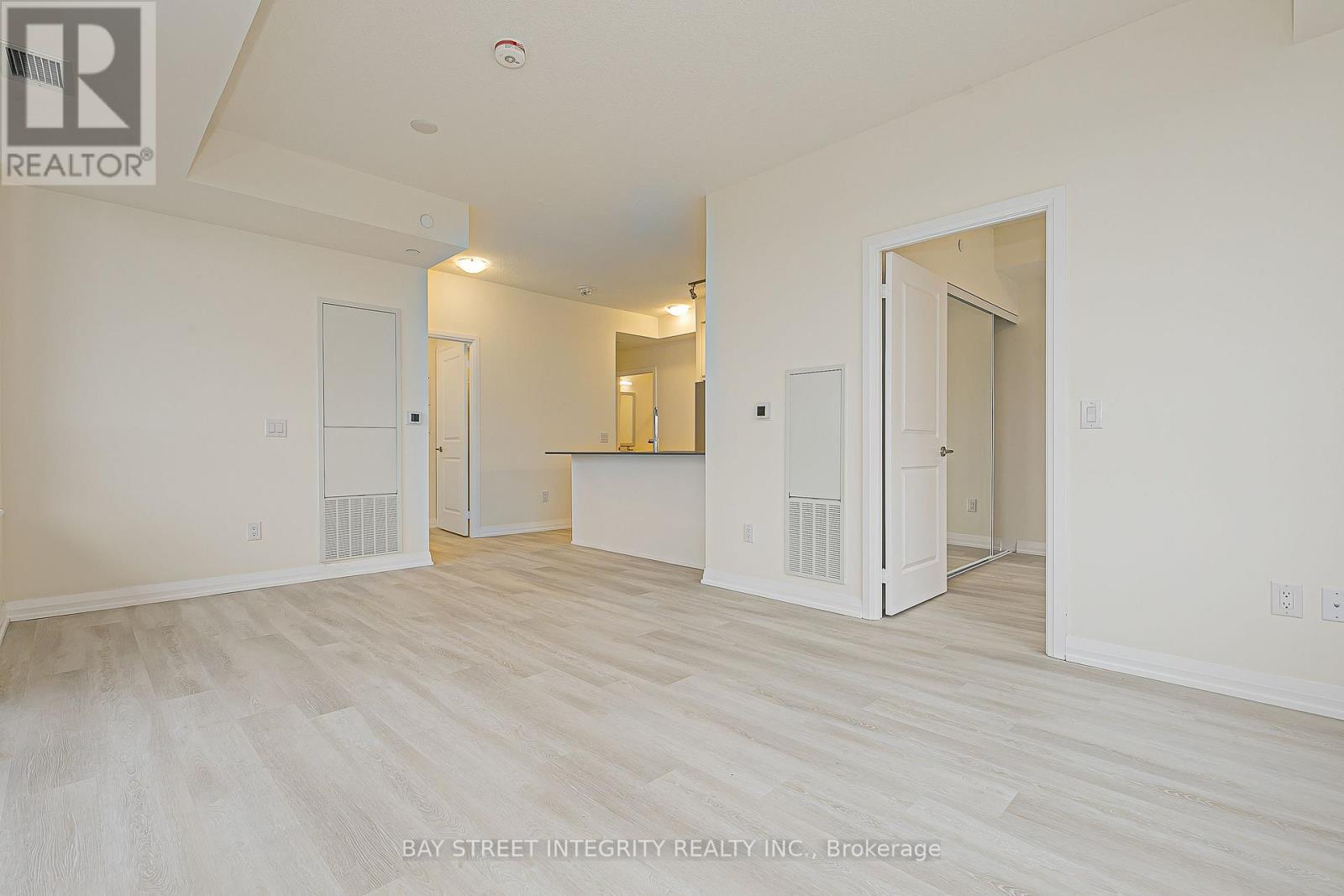 710 - 3260 Sheppard Avenue E, Toronto, ON - Indoor Photo Showing Other Room