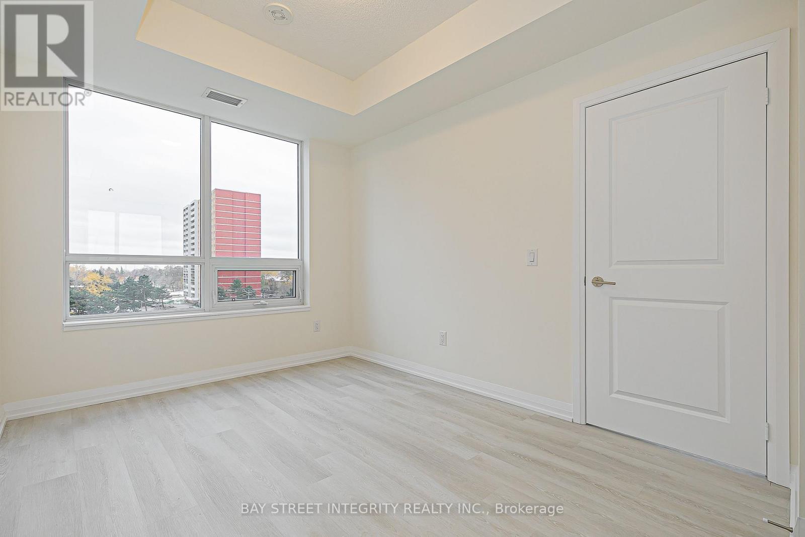 710 - 3260 Sheppard Avenue E, Toronto, ON - Indoor Photo Showing Other Room