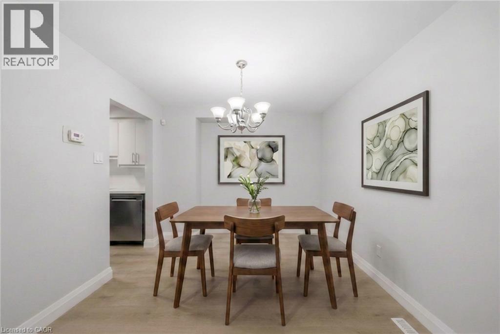 2155 Duncaster Drive Unit# 2, Burlington, ON - Indoor Photo Showing Dining Room