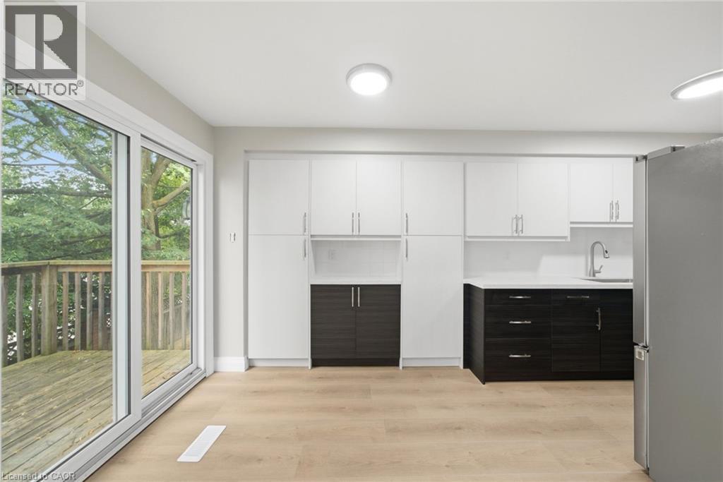 2155 Duncaster Drive Unit# 2, Burlington, ON - Indoor Photo Showing Other Room